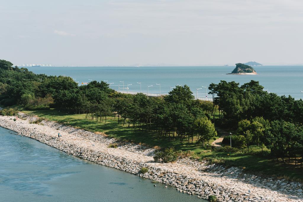 Nest Hotel Инчон Екстериор снимка View of the park