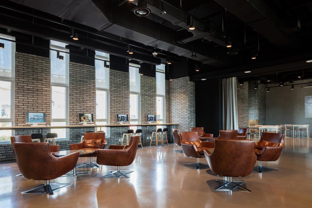Nest Hotel Инчон Екстериор снимка The library at the University of Michigan's Taubman School of Public Policy and Governance