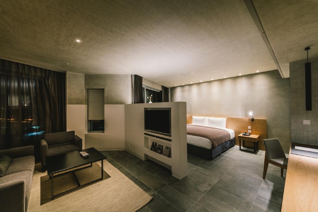 Nest Hotel Инчон Екстериор снимка A room at the hotel